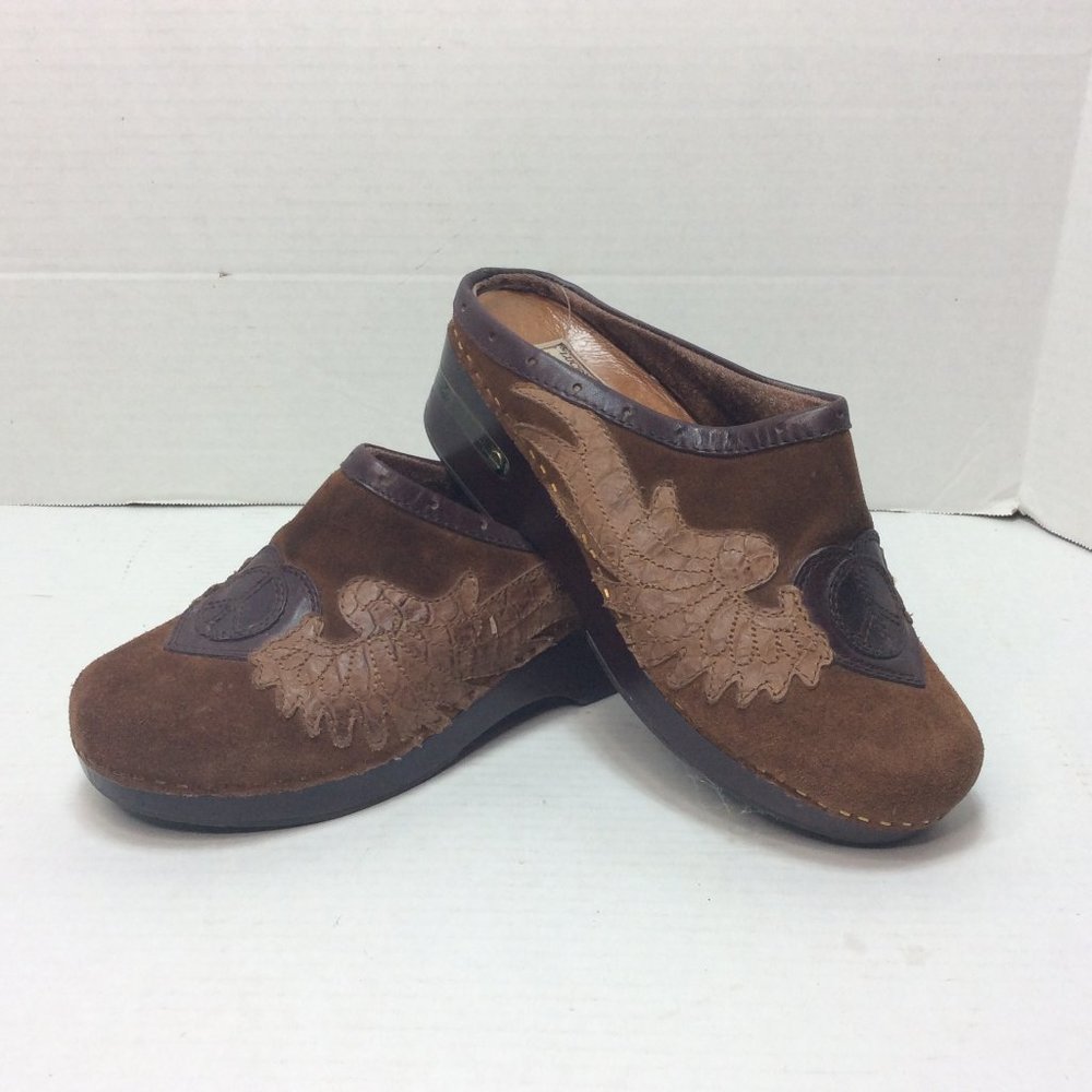 Lucky Brand Women's Fable Clog Mules Shoes Brown Peace Sign Suede Leather Sz 9M